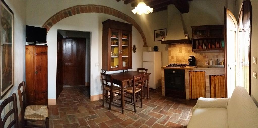 Agriturismo Podere Alberese Asciano Rom bilde