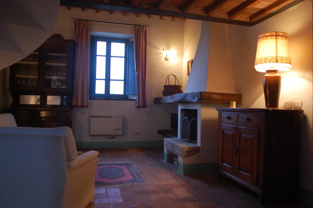 Agriturismo Podere Alberese Asciano Eksteriør bilde