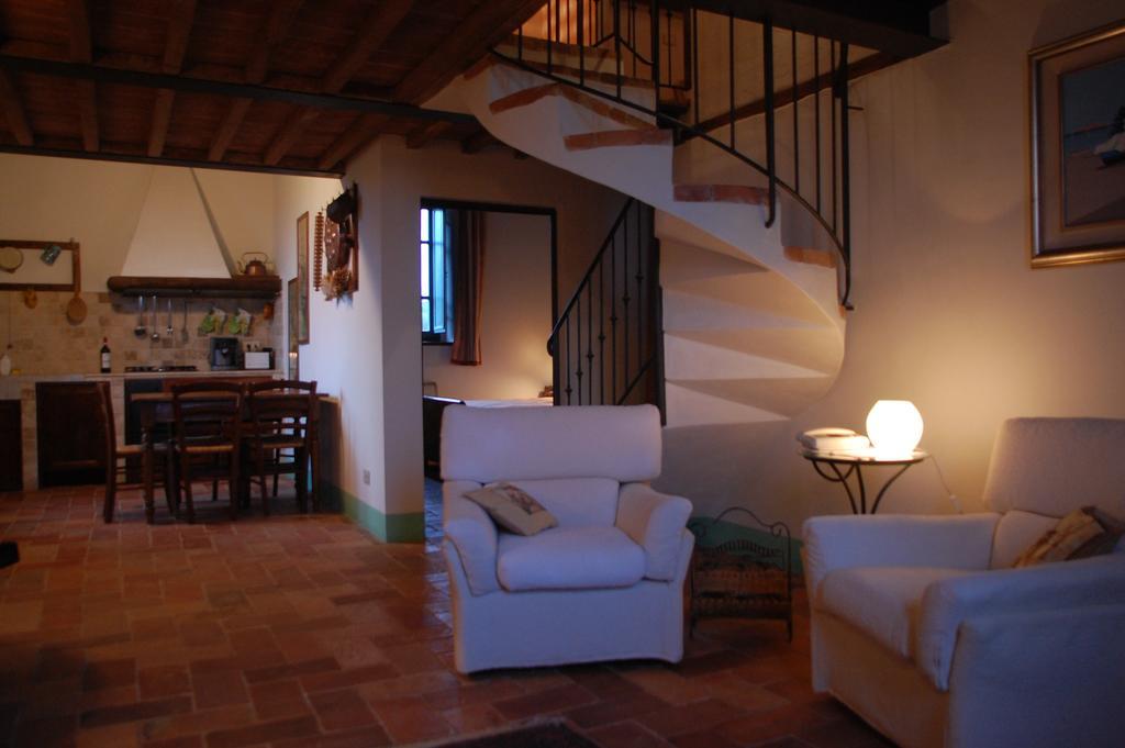 Agriturismo Podere Alberese Asciano Rom bilde